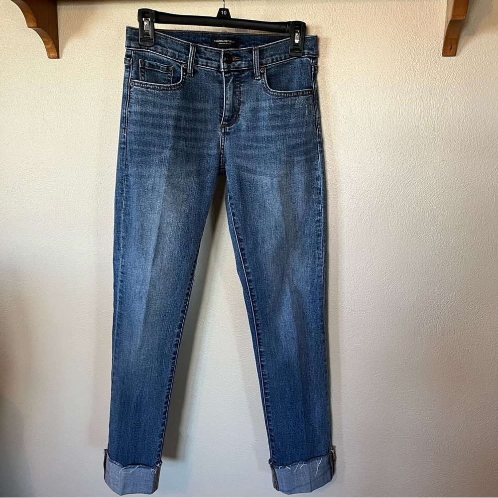 Banana Republic Women's Medium Blue Girlfriend Cuffed Jeans - Size 26